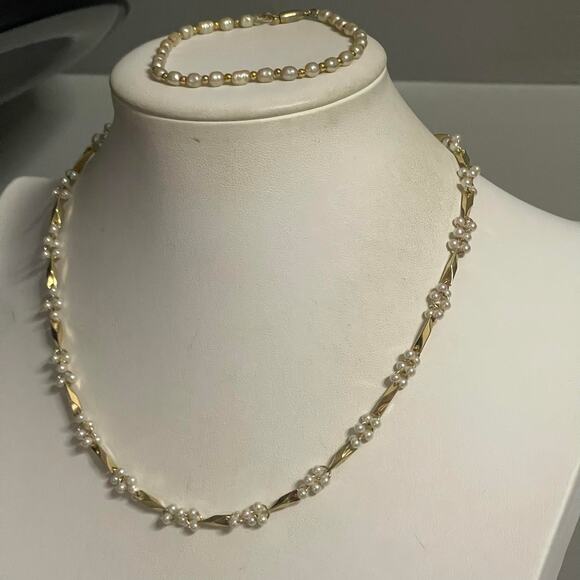 necklace and bracelet set faux seed pearls in gold tone setting preppy classic - Picture 3 of 14